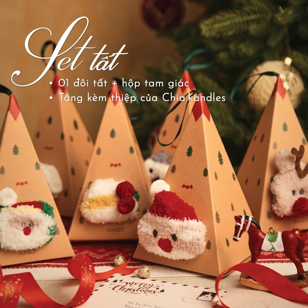 11 Mẫu Tất Giáng Sinh Kèm Hộp Tam Giác