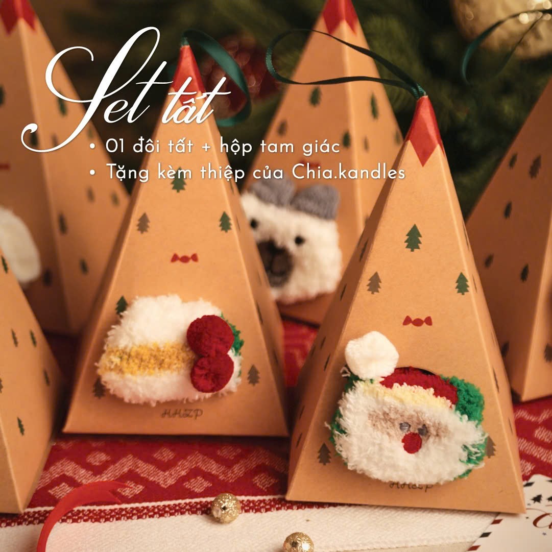 11 Mẫu Tất Giáng Sinh Kèm Hộp Tam Giác
